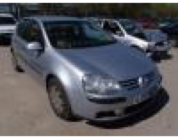 geam usa fata de vw golf 5 1.9tdi bls an 2007