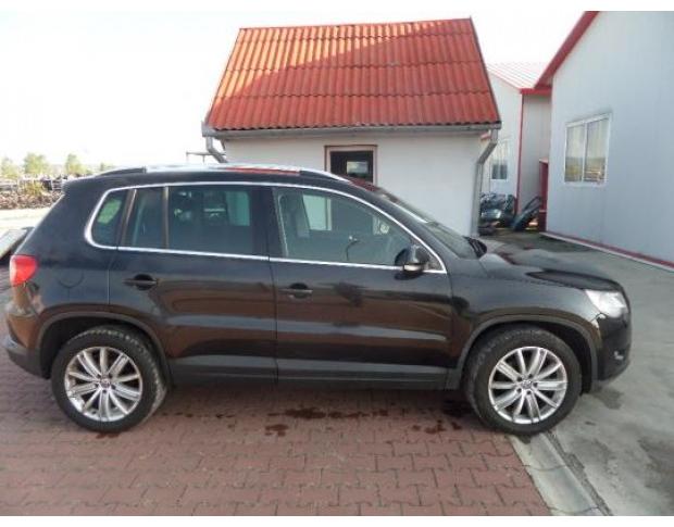 geam usa fata vw tiguan 2.0tdi