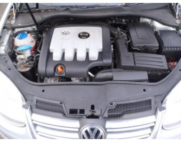 lampa plafon vw jetta 2.0tdi bkd