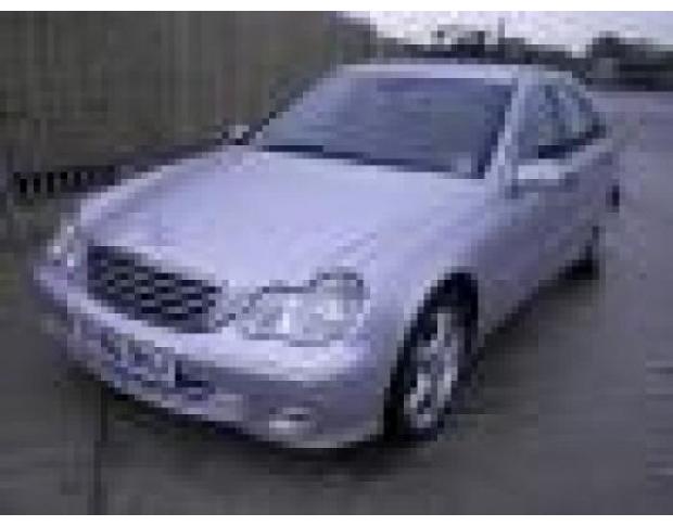 vindem far de mercedes c220 (w203) an 2005